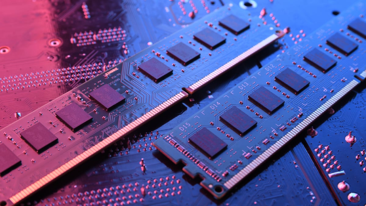  Why does this sort of thing never happen to me? Redditor says they found $10,000 worth of RAM just sitting in their garage 