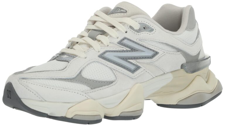 New Balance Women's 574 V2 Essential Sneaker